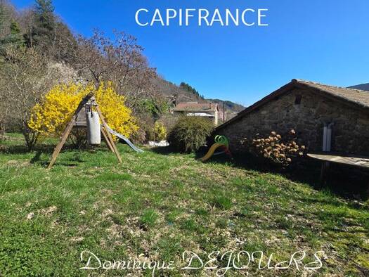 Maison à vendre 229 000 € 5 pièces 3 chambres 125 m² 586 m² de terrain Marcols-les-Eaux 07190