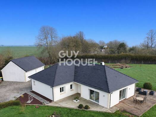 Maison de plain-pied à vendre 337 000 € 5 pièces 3 chambres 136 m² 4 316 m² de terrain Bernay 27300