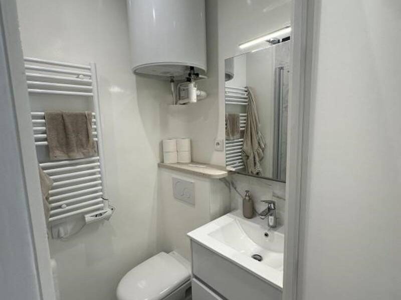 Maison à louer, 16m², PARIS 14E