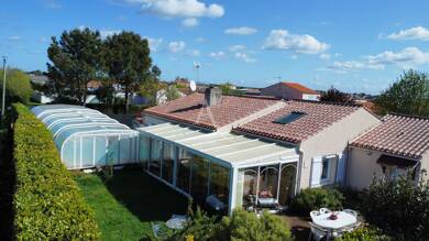 Maison de plain-pied à vendre 388 900 € 4 pièces 3 chambres 126 m² 715 m² de terrain Jard sur Mer 85520