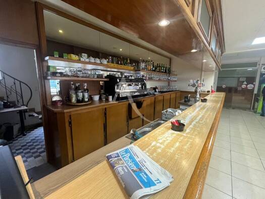 Bar / Café à vendre Fonds de commerce 199 999 € 190 m² d'espace de restauration Ascott-Village Ouest-Le Verger Roissy en Brie 77680