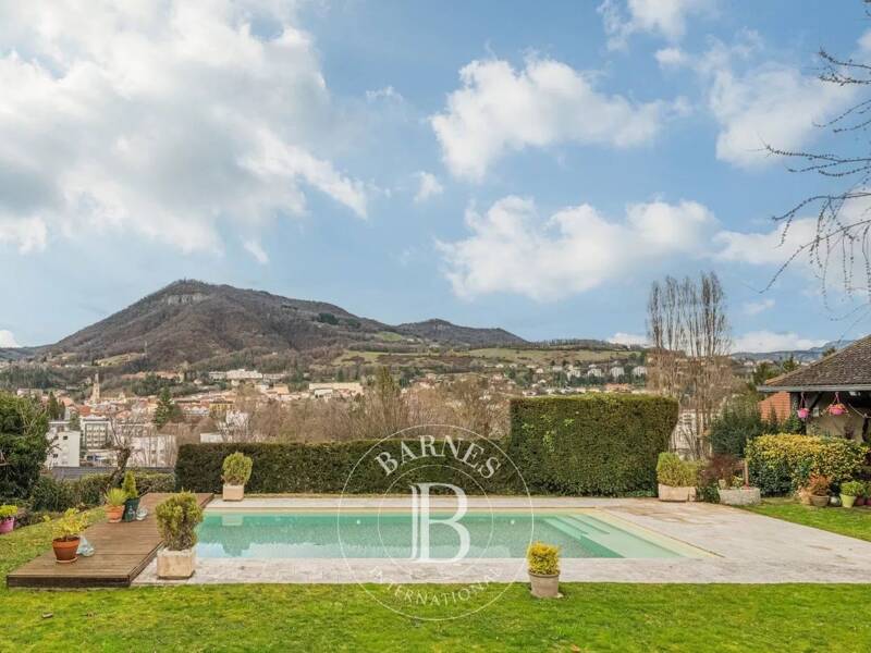 Maison à vendre, 360m², VOIRON