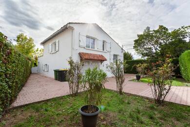 Maison à vendre 244 188 € 6 pièces 4 chambres 113 m² Pineuilh 33220