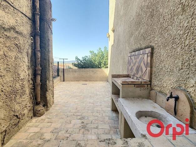Appartement à louer 660 € 2 pièces 35,5 m² 1er étage Village Lançon-Provence 13680