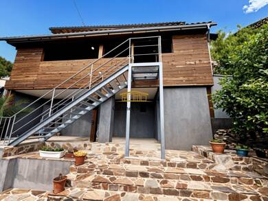 Maison de plain-pied à vendre 225 000 € 5 pièces 4 chambres 82 m² 229 m² de terrain Roquebrun 34460