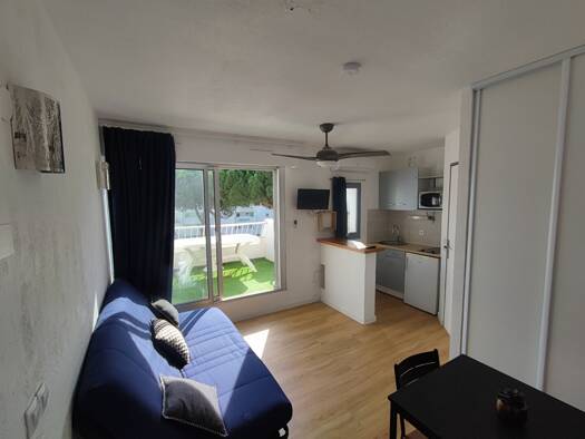 Appartement à louer 530 € 1 pièce 17 m² Étage 3/3 La Grande Motte 34280