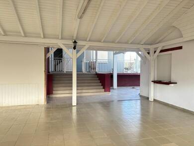 Villa à vendre 445 000 € 4 pièces 3 chambres 300 m² 967 m² de terrain Trois-Rivières 97114