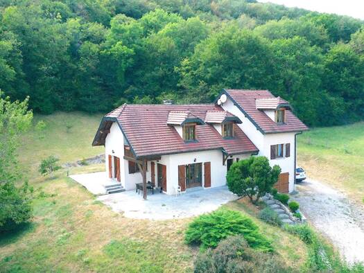 Villa à vendre 560 000 € 6 pièces 4 chambres 163,54 m² 2 177 m² de terrain Corbonod 01420