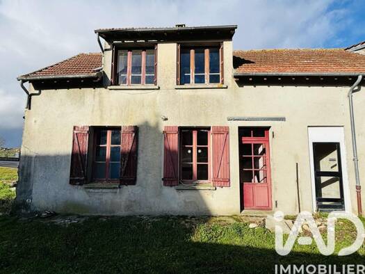 Maison à vendre 49 000 € 3 pièces 2 chambres 81 m² 235 m² de terrain La Ferté-Milon 02460