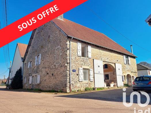 Maison à vendre 295 000 € 7 pièces 5 chambres 260 m² 675 m² de terrain Chenevrey-et-Morogne 70150