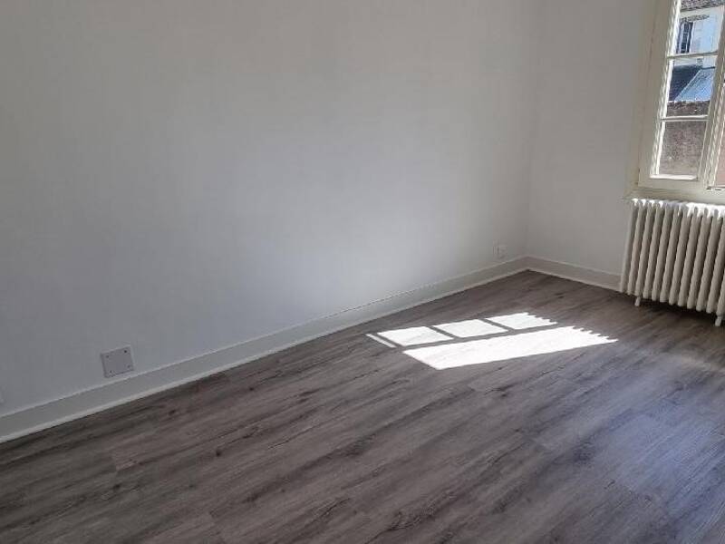 Maison à louer, 48m², VILLENEUVE SUR YONNE