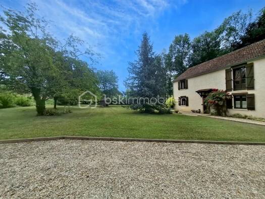 Maison à vendre 219 000 € 6 pièces 3 chambres 143 m² 6 300 m² de terrain Aix-Villemaur-Pâlis 10160
