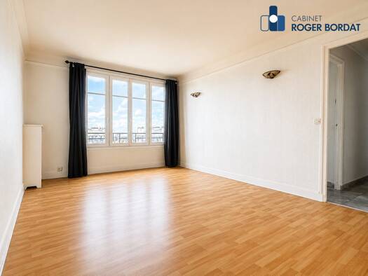 Appartement à vendre 450 000 € 3 pièces 2 chambres 62,08 m² RDC Clignancourt-Jules Joffrin Paris 18ème arrondissement 75018