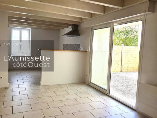 Maison à vendre 177 450 € 3 pièces 2 chambres 78 m² 125 m² de terrain Saint-Sauveur-d'Aunis 17540