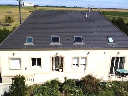 Pavillon à vendre 470 000 € 8 pièces 7 chambres 267,75 m² 3 336 m² de terrain Assenay 10320