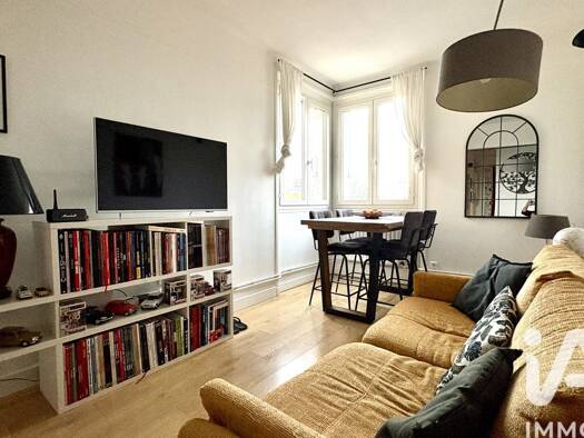 Appartement à vendre 300 000 € 3 pièces 2 chambres 52,65 m² Étage 2/4 Cité Jardins Suresnes 92150