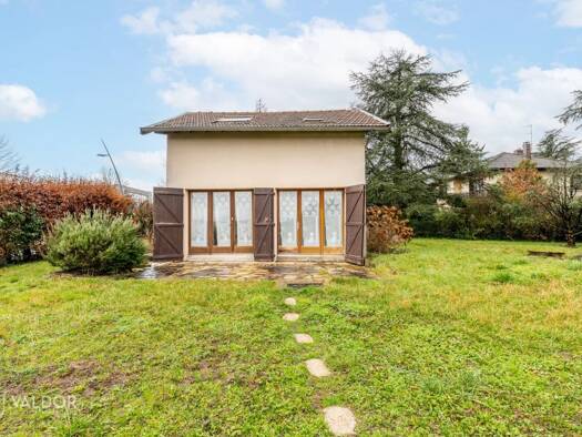 Maison à vendre 290 000 € 3 pièces 2 chambres 63,3 m² 810 m² de terrain La Tour-de-Salvagny 69890