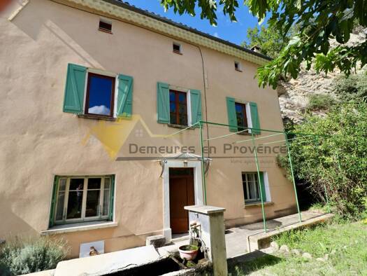 Villa à vendre 425 000 € 4 pièces 3 chambres 129 m² 6 167 m² de terrain Malaucène 84340