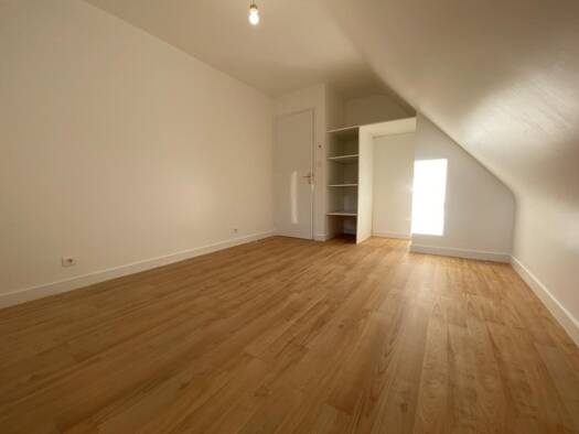 Maison à louer 1 250 € 5 pièces 4 chambres 105 m² Quimper 29000