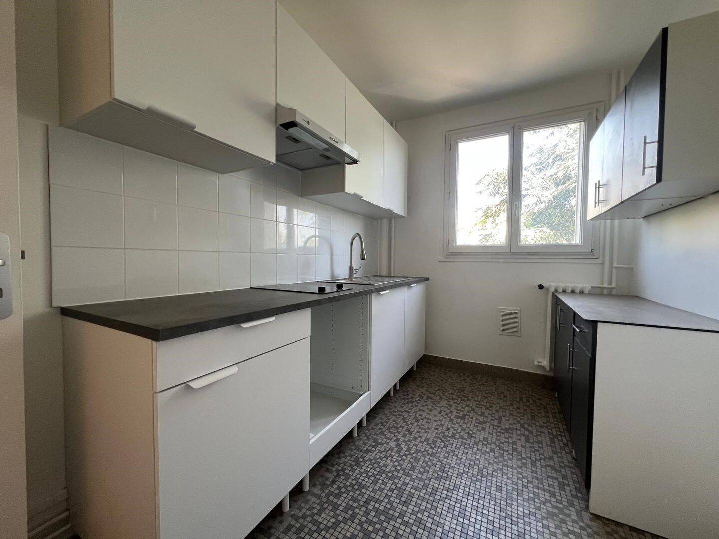 Maison à louer, 49m², SAINT MAUR DES FOSSES