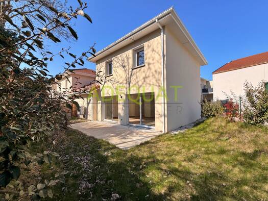 Maison à vendre 280 000 € 4 pièces 3 chambres 93,4 m² 234 m² de terrain Sérézin-de-la-Tour 38300