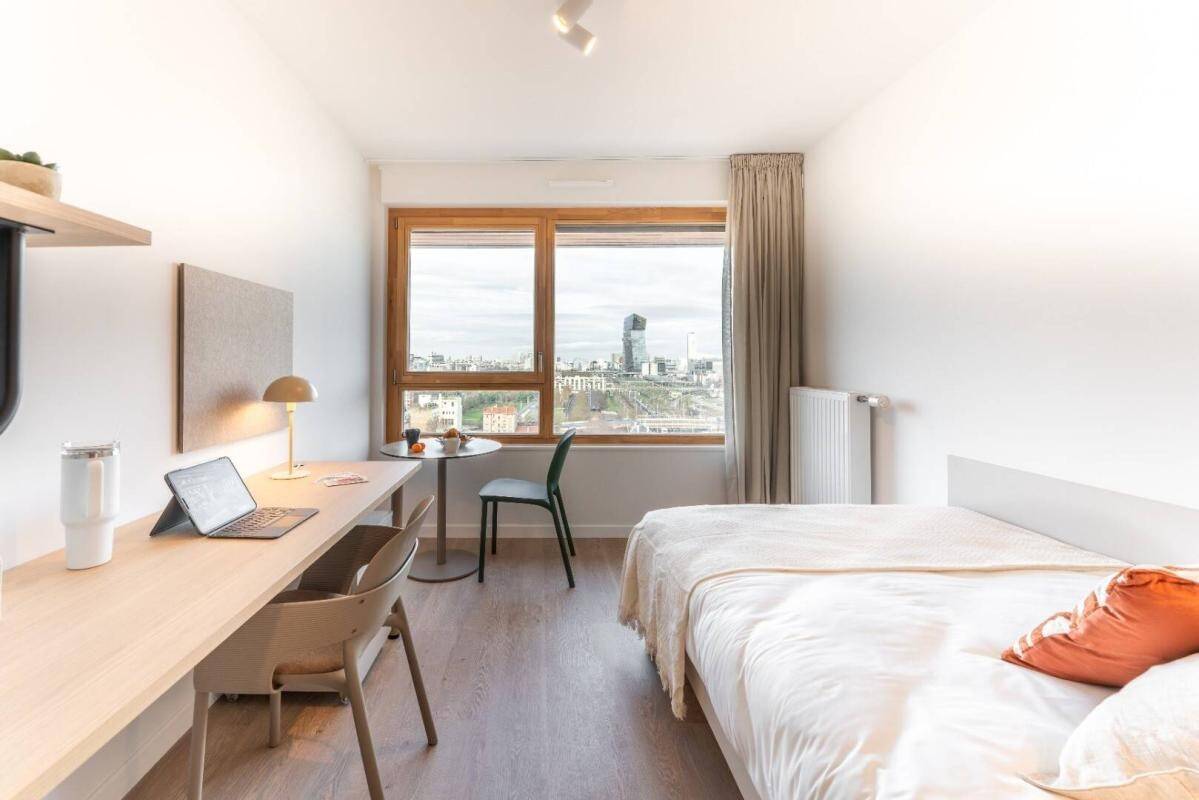 Maison à louer, 18m², IVRY SUR SEINE