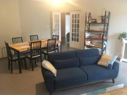 Appartement à louer 1 500 € 4 pièces 3 chambres 105 m² Barberaz 73000