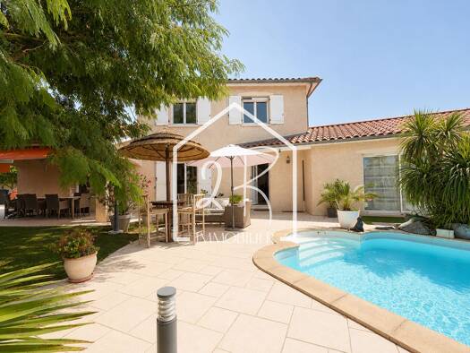 Maison à vendre 549 000 € 4 pièces 3 chambres 126 m² Centre Sud Ouest Saint-Symphorien-d'Ozon 69360