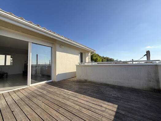 Appartement à vendre 169 000 € 2 pièces 1 chambre 45 m² Étage 3/3 Cenon 33150