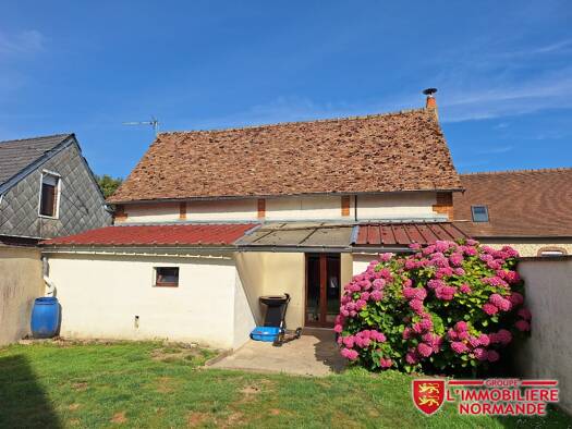 Maison à louer 750 € 3 pièces 2 chambres 71 m² 176 m² de terrain La Haye Malherbe 27400