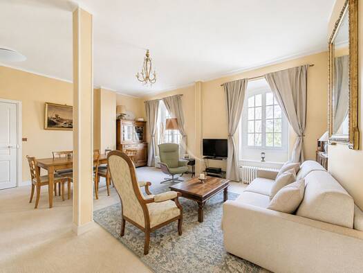 Appartement à vendre 598 500 € 4 pièces 3 chambres 90 m² 1er étage Place Louis XIV Saint-Germain-en-Laye 78100