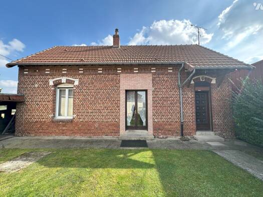 Maison de plain-pied à vendre 90 000 € 5 pièces 3 chambres 79 m² 824 m² de terrain Carnoy-Mametz 80300