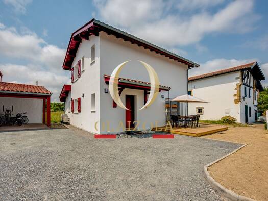 Maison à vendre - Première occupation 513 000 € 4 pièces 3 chambres 101,5 m² 286 m² de terrain Ustaritz 64480