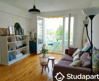 Appartement à louer 390 € 1 pièce 3 chambres 10 m² 6ème étage Jules Guesde Troyes 10000