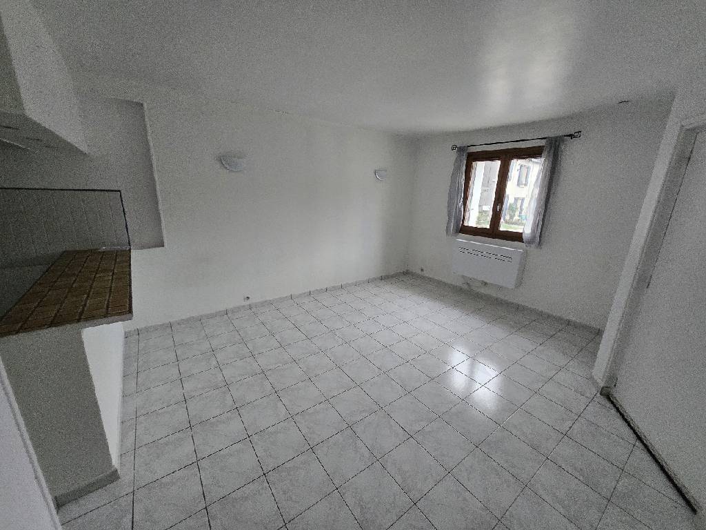 Maison à louer, 25m², NANTEUIL LES MEAUX