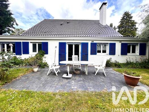 Maison à vendre 444 500 € 7 pièces 6 chambres 149 m² 835 m² de terrain Nord Ouest Lésigny 77150