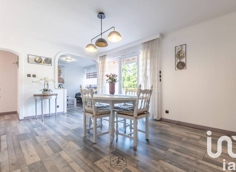 Appartement à vendre 189 900 € 5 pièces 3<br/>chambres 87 m²<br/>superficie 1/4<br/>étage Algrange 57440