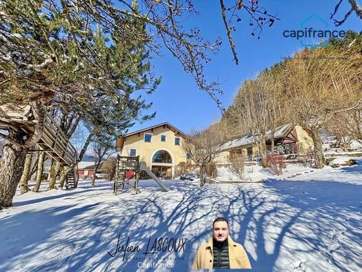 Maison à vendre 895 000 € 10 pièces 5 chambres 272 m² 12 053 m² de terrain Autrans-Méaudre en Vercors 38112