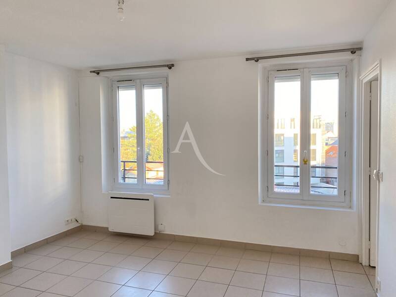 Maison à louer, 43m², SAINT MAUR DES FOSSES