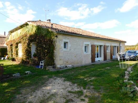 Maison de ville en viager occupé Bouquet 72 500 € 5 pièces 3 chambres 210 m² 3 939 m² de terrain Montendre 17130