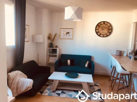 Appartement à louer 1 381 € 4 pièces 3 chambres 70 m² 4ème étage Jolimont-Soupetard-Bonhoure Toulouse 31500
