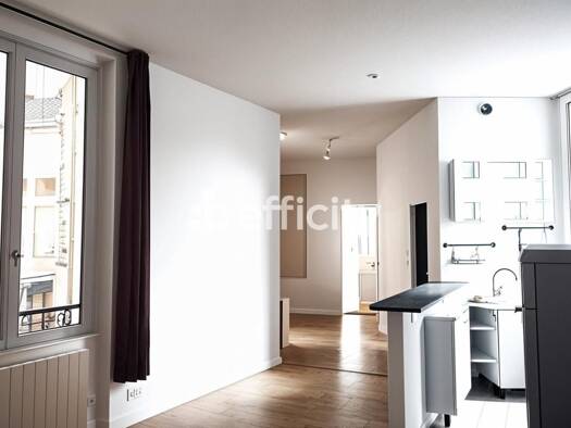 Appartement à vendre 415 000 € 2 pièces 1 chambre 45,26 m² RDC Clignancourt-Jules Joffrin Paris 18ème arrondissement 75018