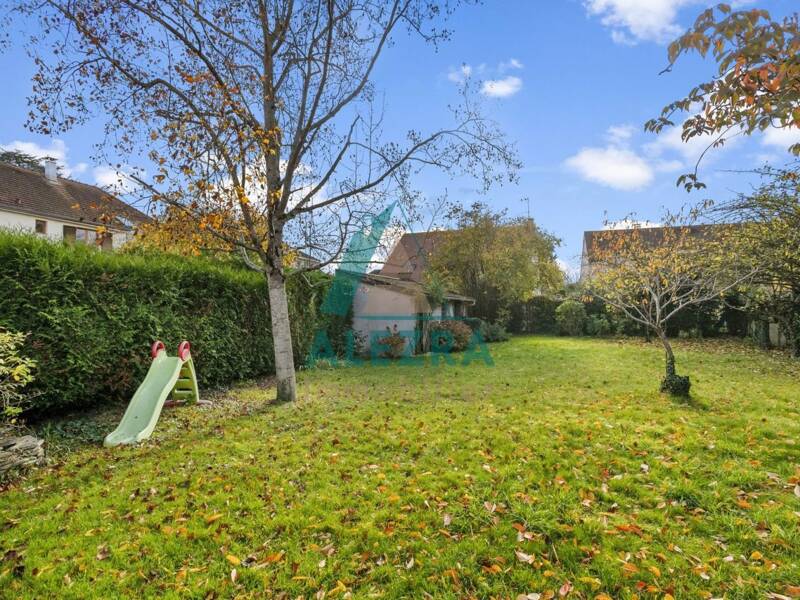 Maison à vendre, 180m², LE MESNIL LE ROI