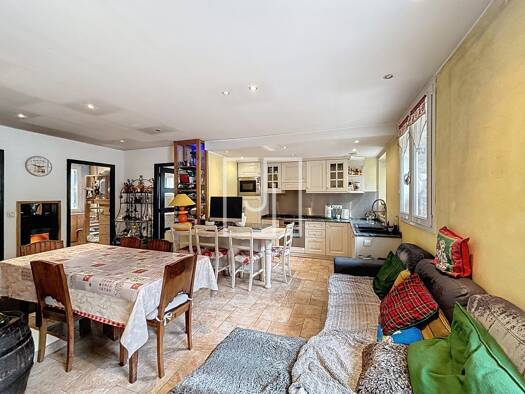 Appartement à vendre 125 000 € 4 pièces 3 chambres 59,6 m² Étage 1/1 La Condamine-Châtelard 04530