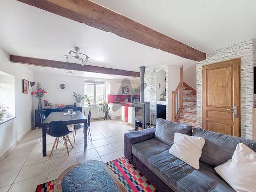 Duplex à vendre 260 000 € 3 pièces 2 chambres 73 m² RDC/1 Sourcieux-les-Mines 69210