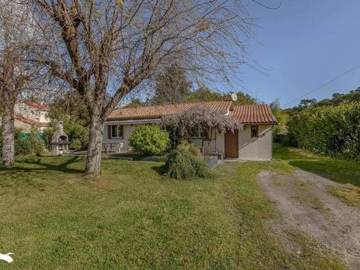 Maison de plain-pied à vendre 350 000 € 3 pièces 2 chambres 75 m² 1 018 m² de terrain Chante Cigale Gujan-Mestras 33470