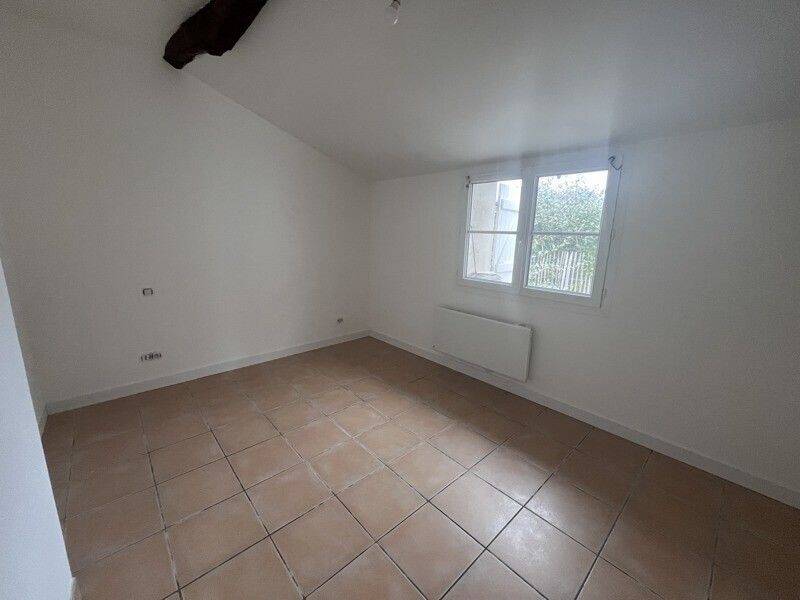 Maison à louer, 71m², LES ESSARDS