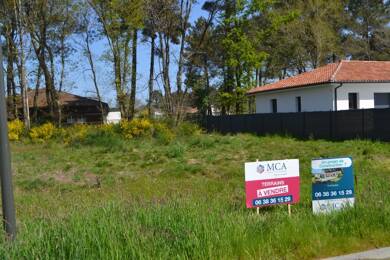 Terrain viabilisé à vendre 120 000 € 603 m² de terrain Magescq 40140