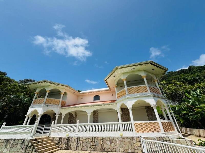 Maison à louer, 297m², REMIRE MONTJOLY