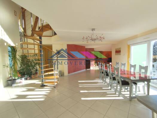 Maison à vendre 305 000 € 6 pièces 4 chambres 190 m² 13 529 m² de terrain Petitmont 54480